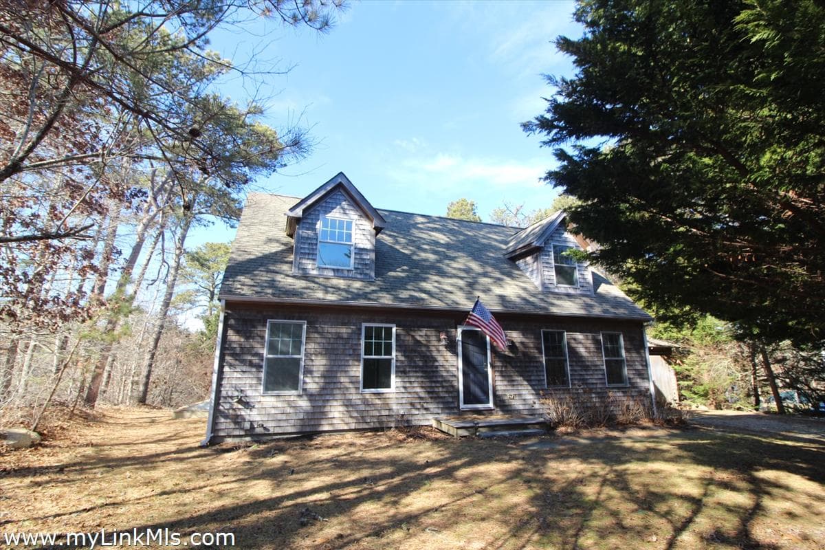11 Flamingo Drive