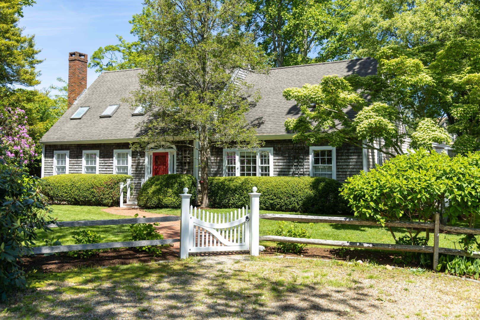 21 Woodlawn Avenue