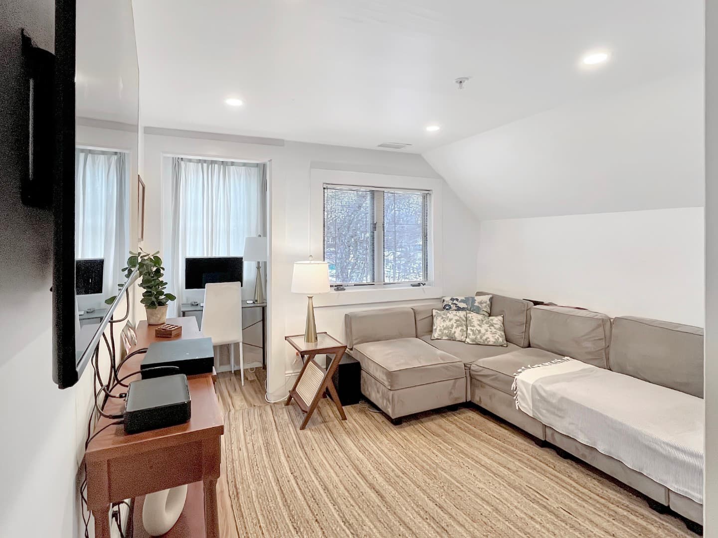 Residential Property Image/jpeg #4