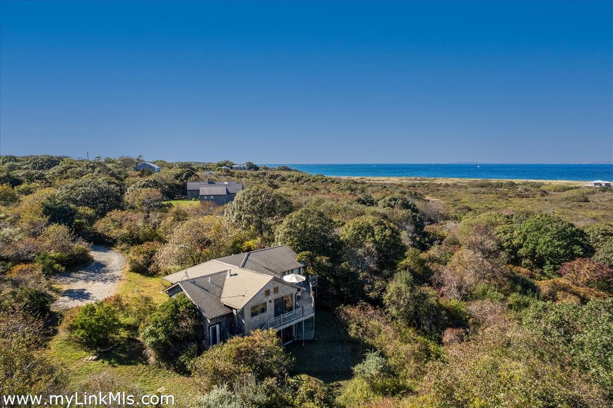 382 Lighthouse Road