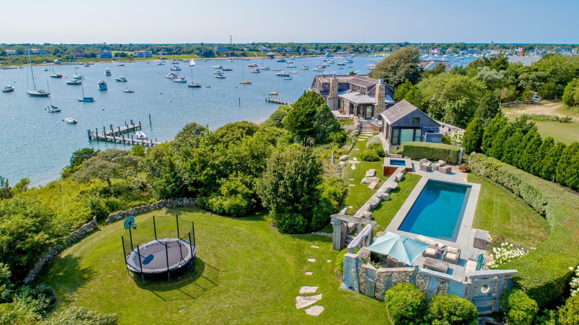 12 Calebs Pond Lane