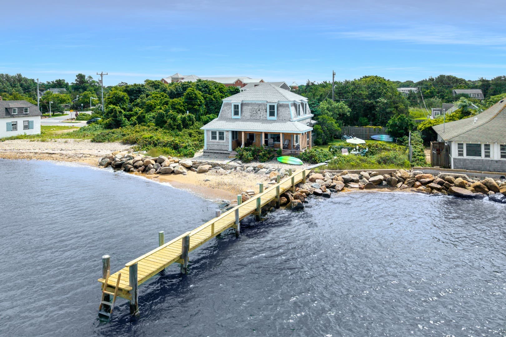 27 Beach Road