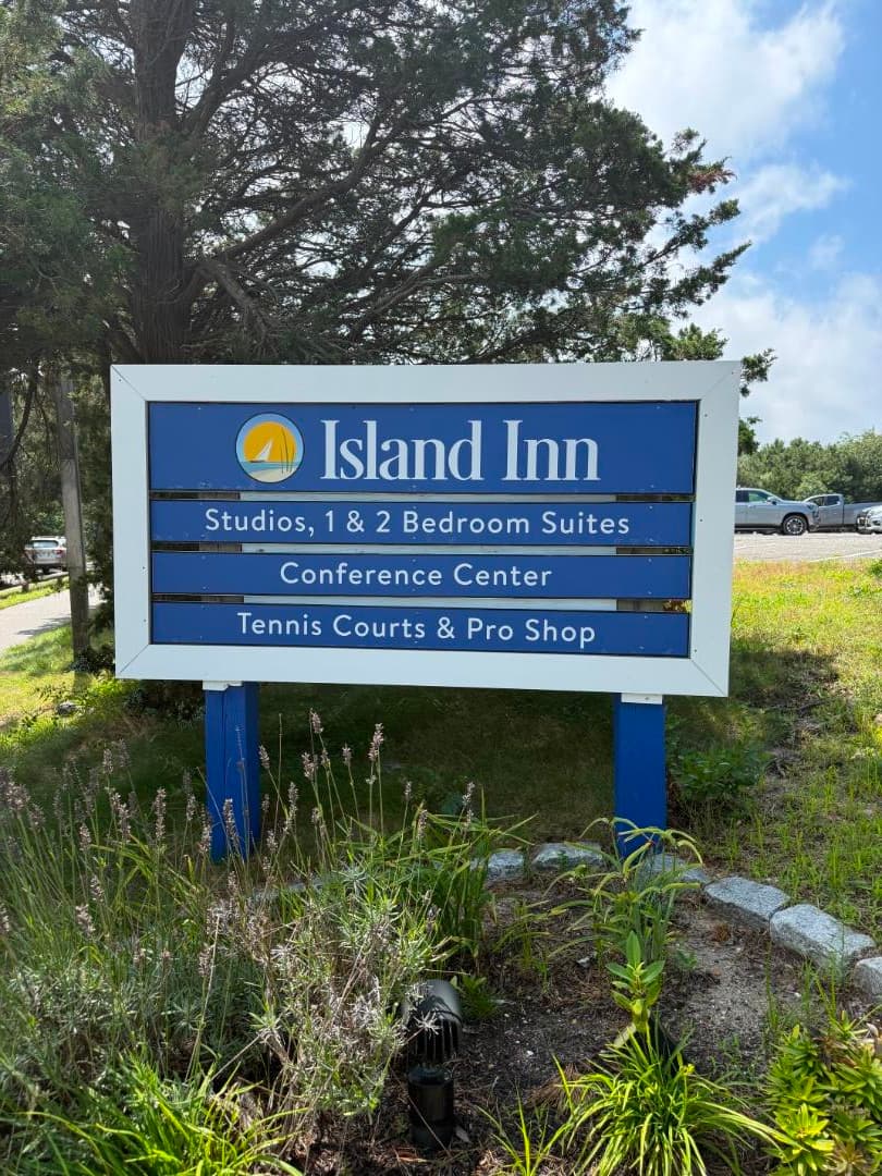 27 Island inn Rd 10C