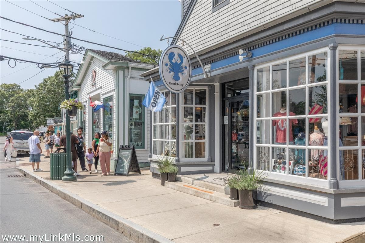 53 Circuit Avenue