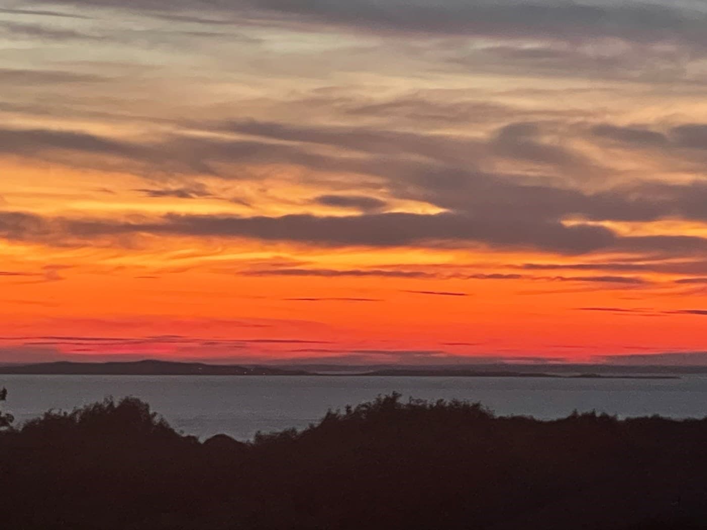 Luxurious New Post & Beam Waterview in Aquinnah